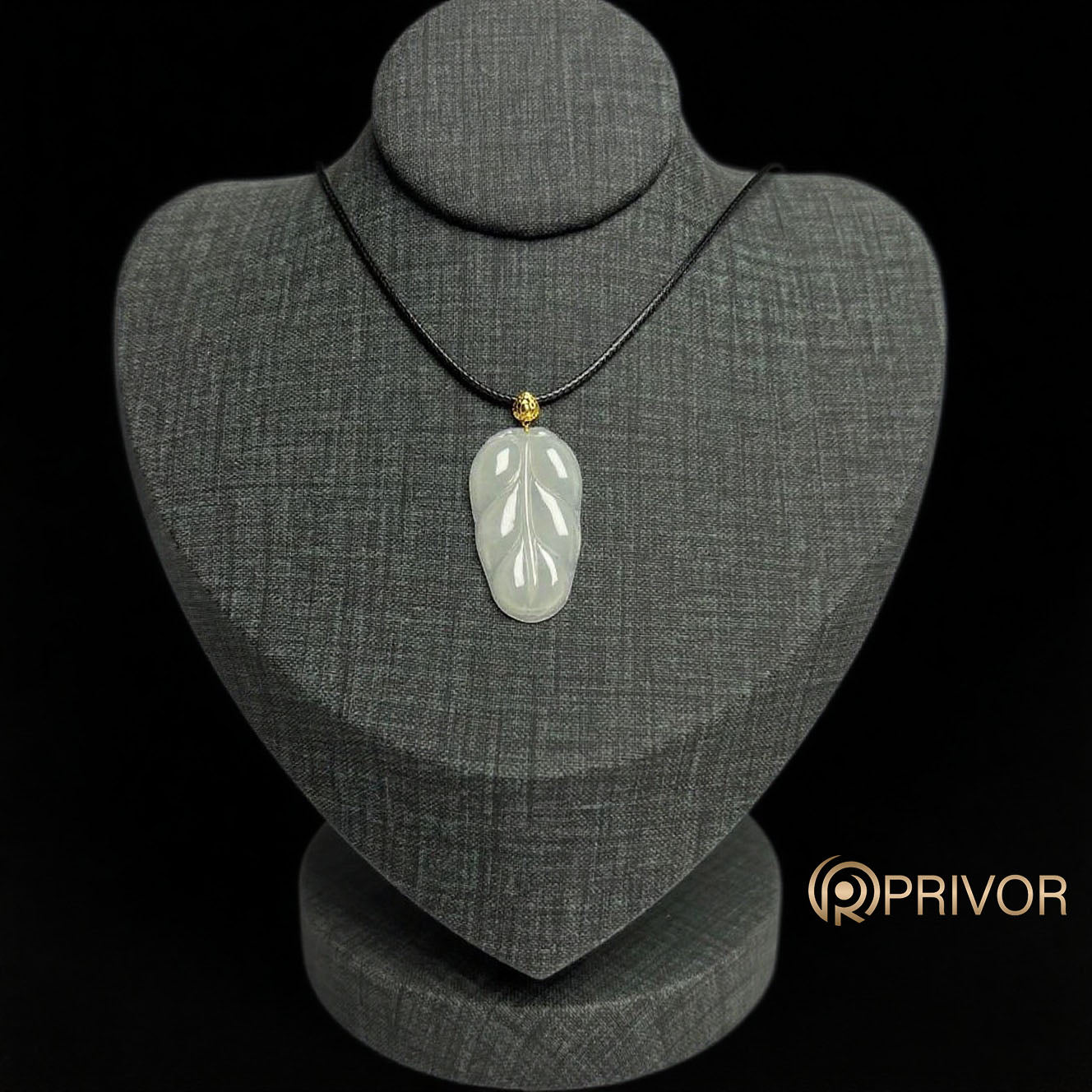 18K Gold Ice Leaf White Pendant