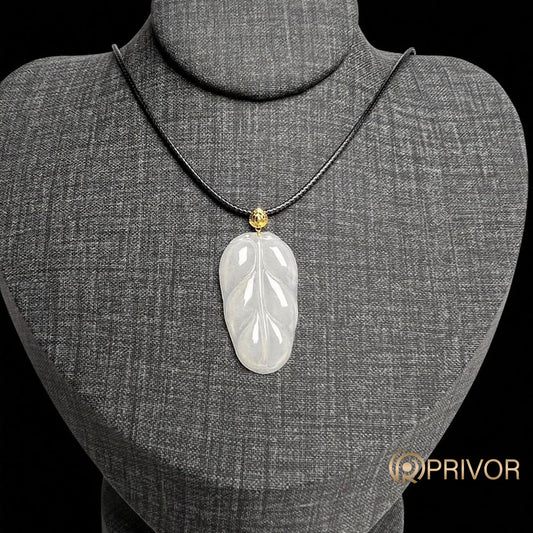 18K Gold Ice Leaf White Pendant