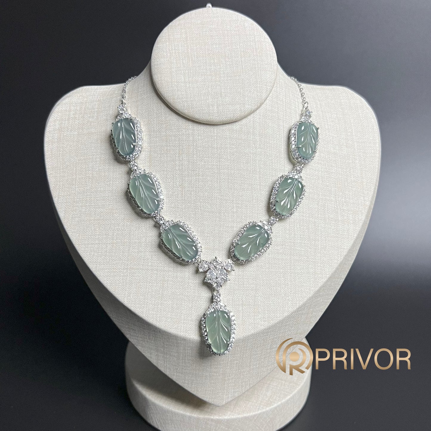 Leafline Grace Necklace