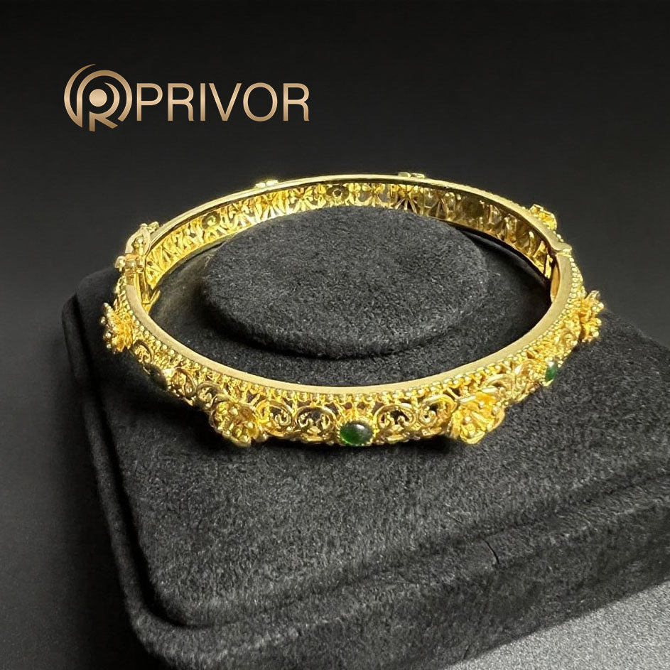 Heritage Gold Bangle