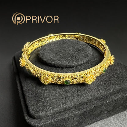 Heritage Gold Bangle
