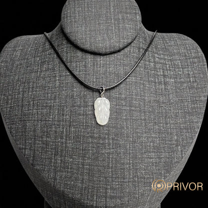 18K Gold Mini Carved Leaf Jadeite Pendant