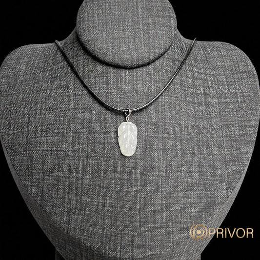 18K Gold Mini Carved Leaf Jadeite Pendant